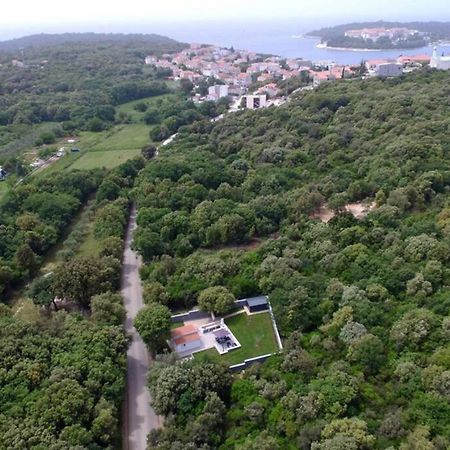 Apartment In Park Forest Soline Near The Sea Pjescana Uvala Exteriér fotografie