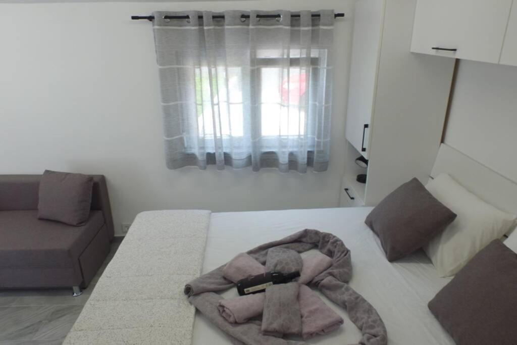 Apartment In Park Forest Soline Near The Sea Pjescana Uvala Exteriér fotografie